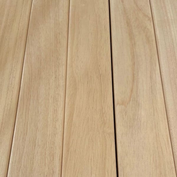 Saunaholz für die Bänke. Abachi Saunabanklatten in der A-Sortierung. Extra stark und breit in dem Maß 34 x 90 x 1900 mm